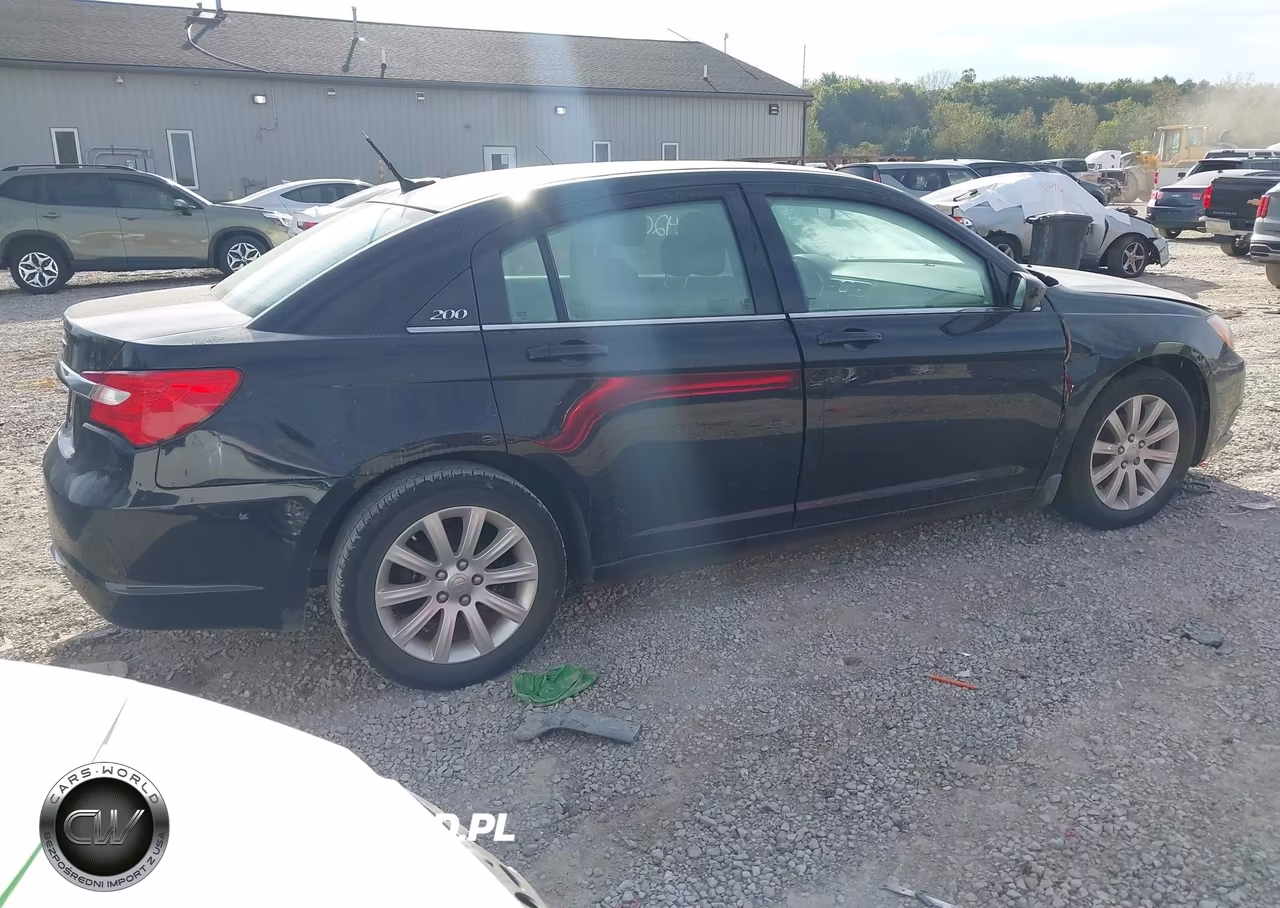 2013 Chrysler 200 Touring VIN:1C3CCBBG9DN527154 - 4