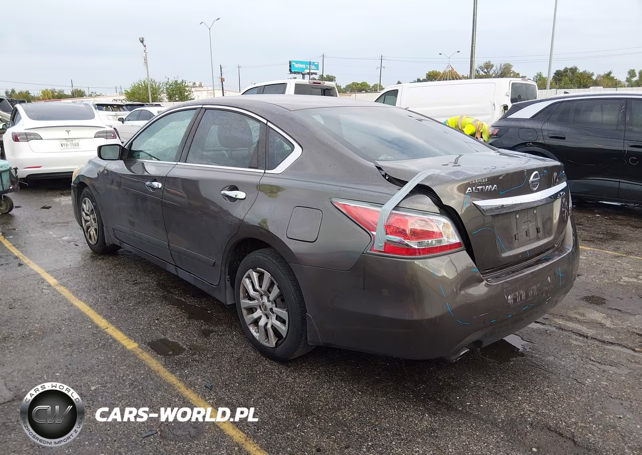 2015 Nissan Altima 2.5 S VIN:1N4AL3AP1FC267556 - 3