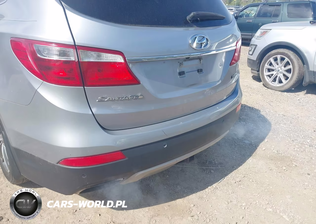 2016 Hyundai Santa Fe Se VIN:KM8SRDHF4GU139965 - 17