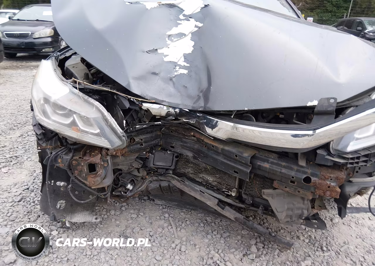 2017 Honda Accord Hybrid VIN:JHMCR6F37HC003848 - 6