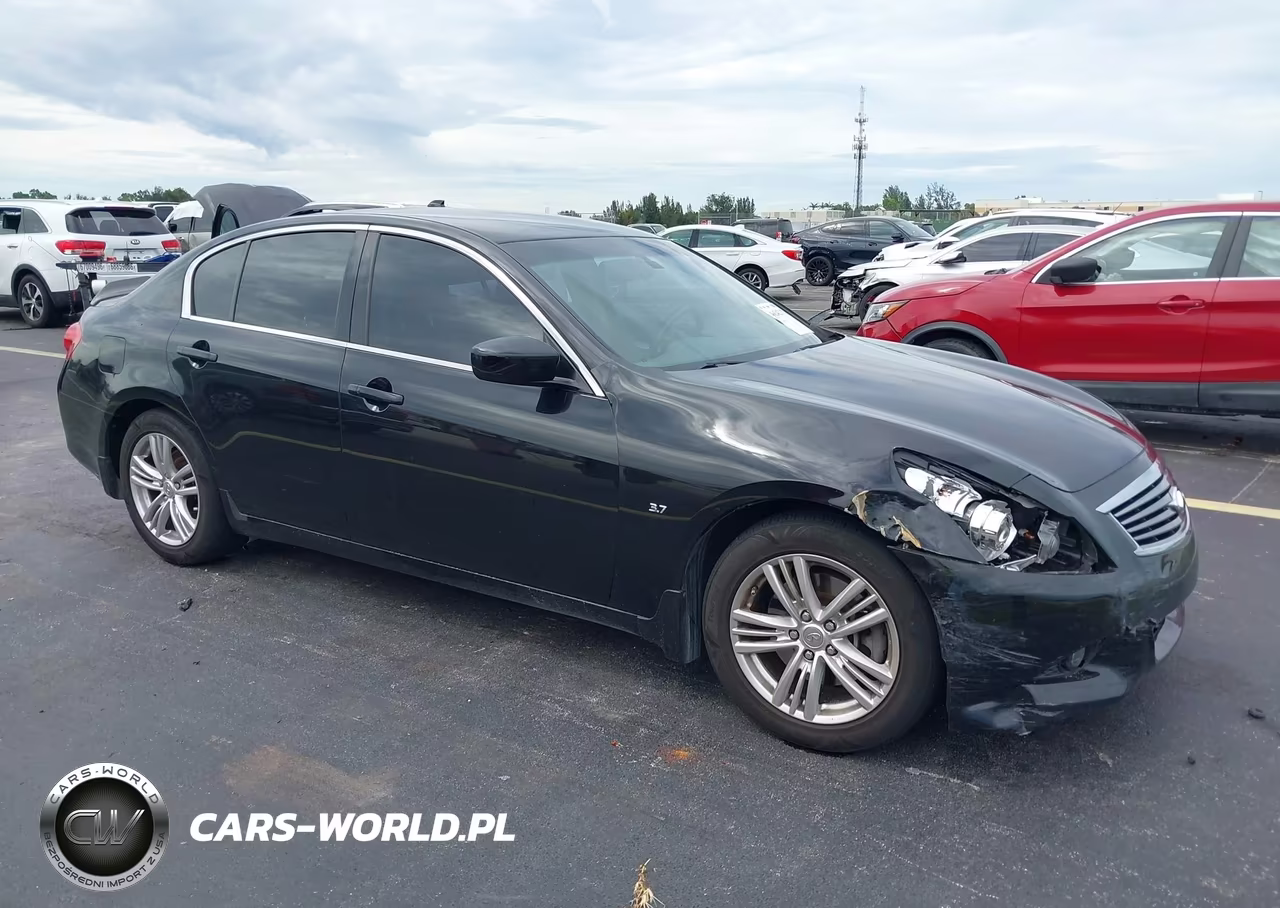 2015 Infiniti Q40 – zdjęcie 1 z 16