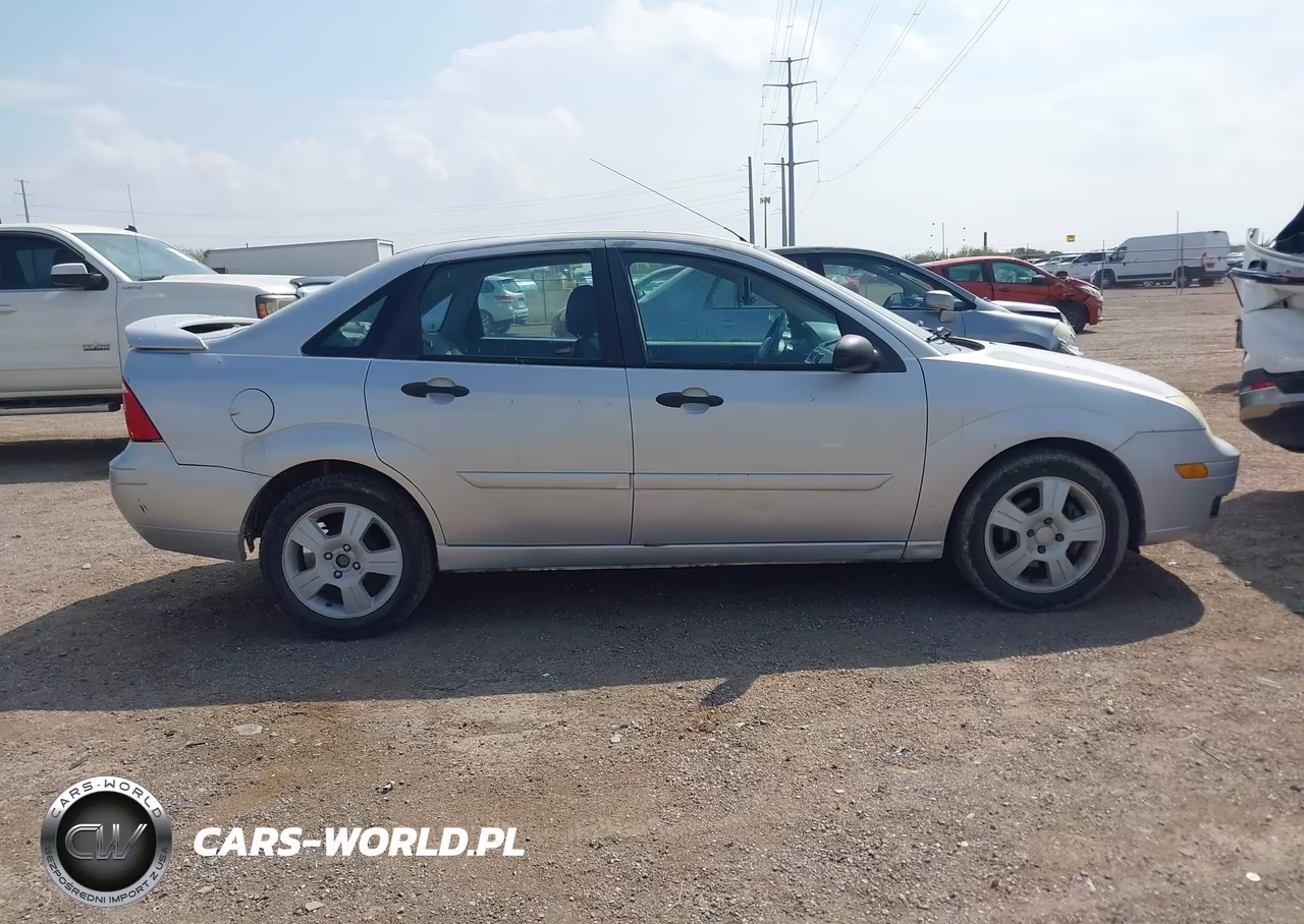 2005 Ford Focus Zx4 VIN:1FAFP34N85W250657 - 13