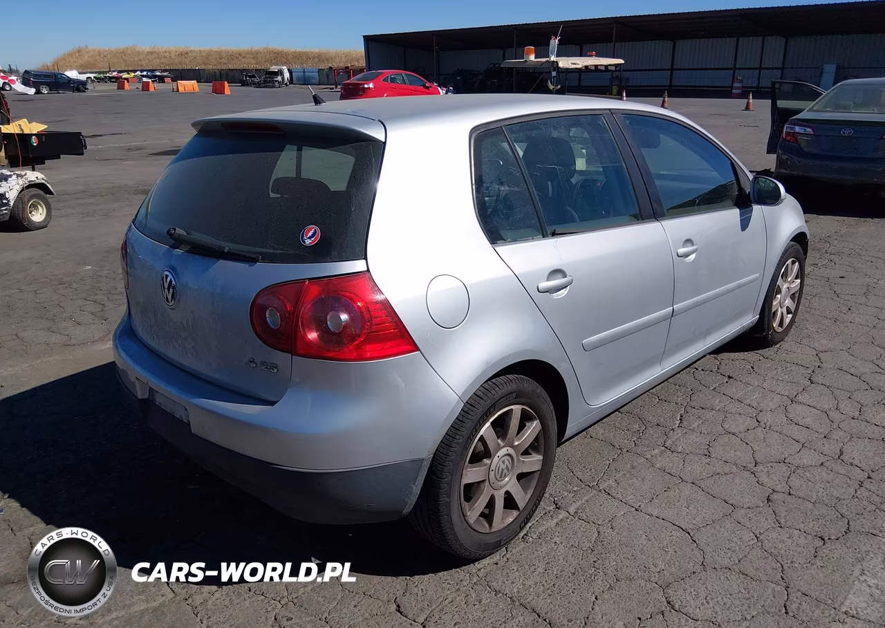 2007 Volkswagen Rabbit 4-Door VIN:WVWDS71KX7W277220 - 4