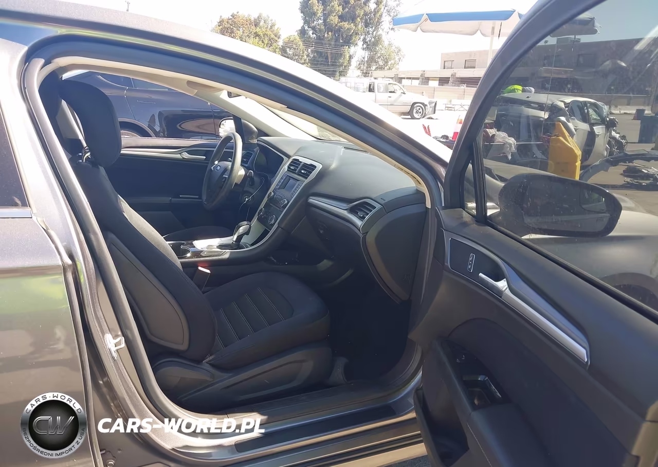 2014 Ford Fusion Se VIN:3FA6P0H74ER242133 - 5