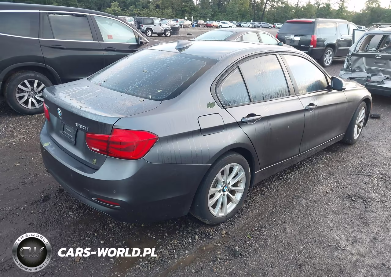 2017 BMW 320I xDrive VIN:WBA8E5G33HNU42736 - 4