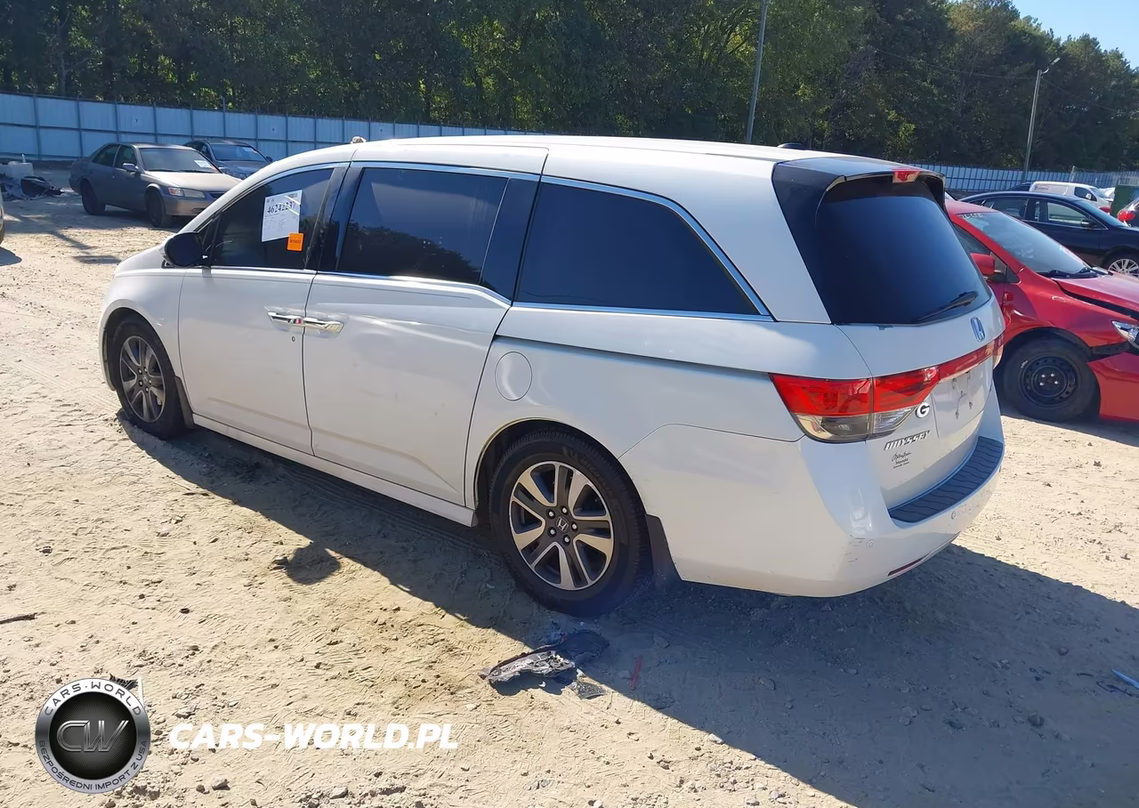 2015 Honda Odyssey Touring-Touring Elite VIN:5FNRL5H95FB015117 - 3
