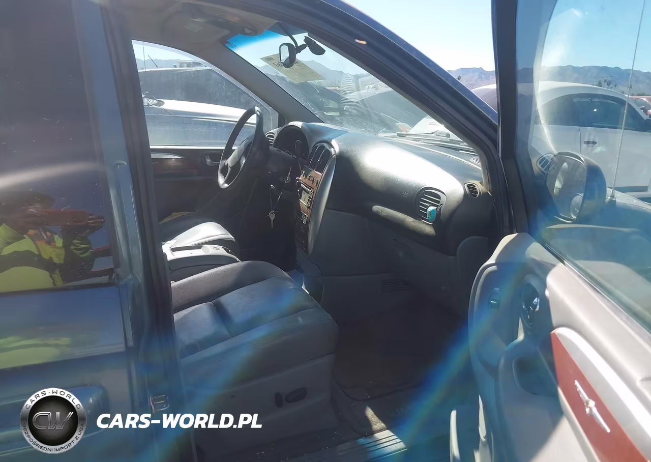2006 Chrysler Town & Country Limited VIN:2A4GP64L86R740048 - 5