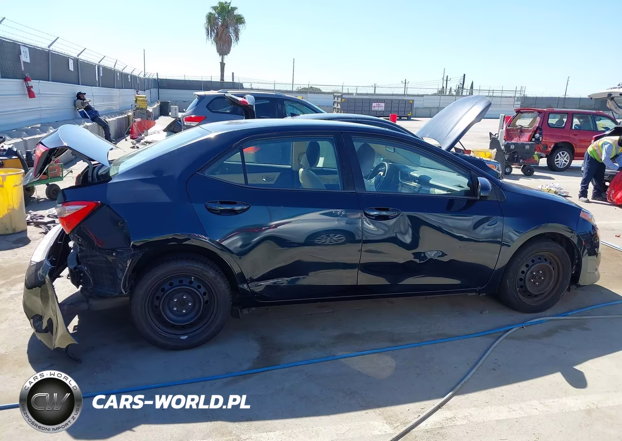 2017 Toyota Corolla Le VIN:5YFBURHE8HP715417 - 13