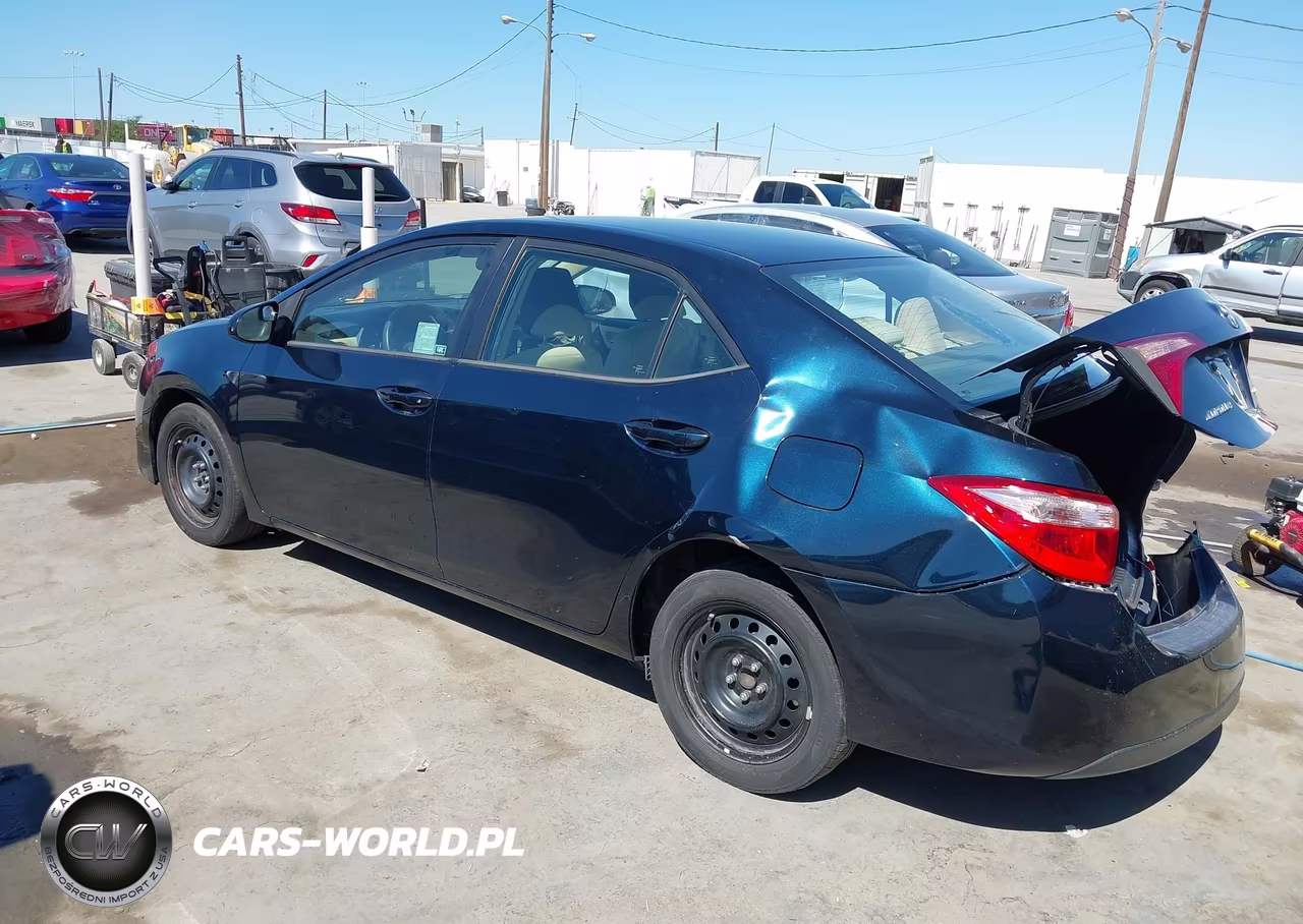 2017 Toyota Corolla Le VIN:5YFBURHE8HP715417 - 3
