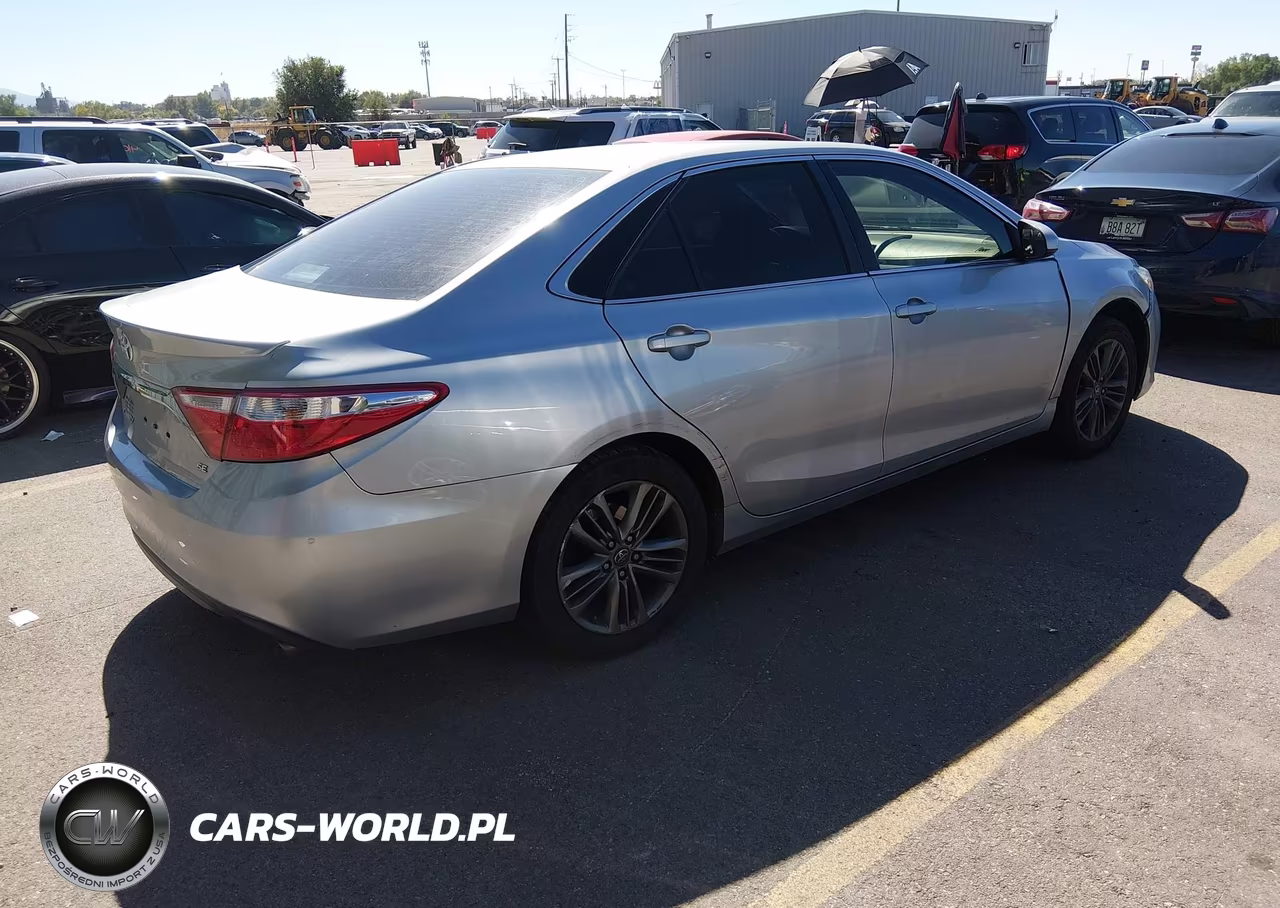 2017 Toyota Camry Se VIN:4T1BF1FK3HU321326 - 4