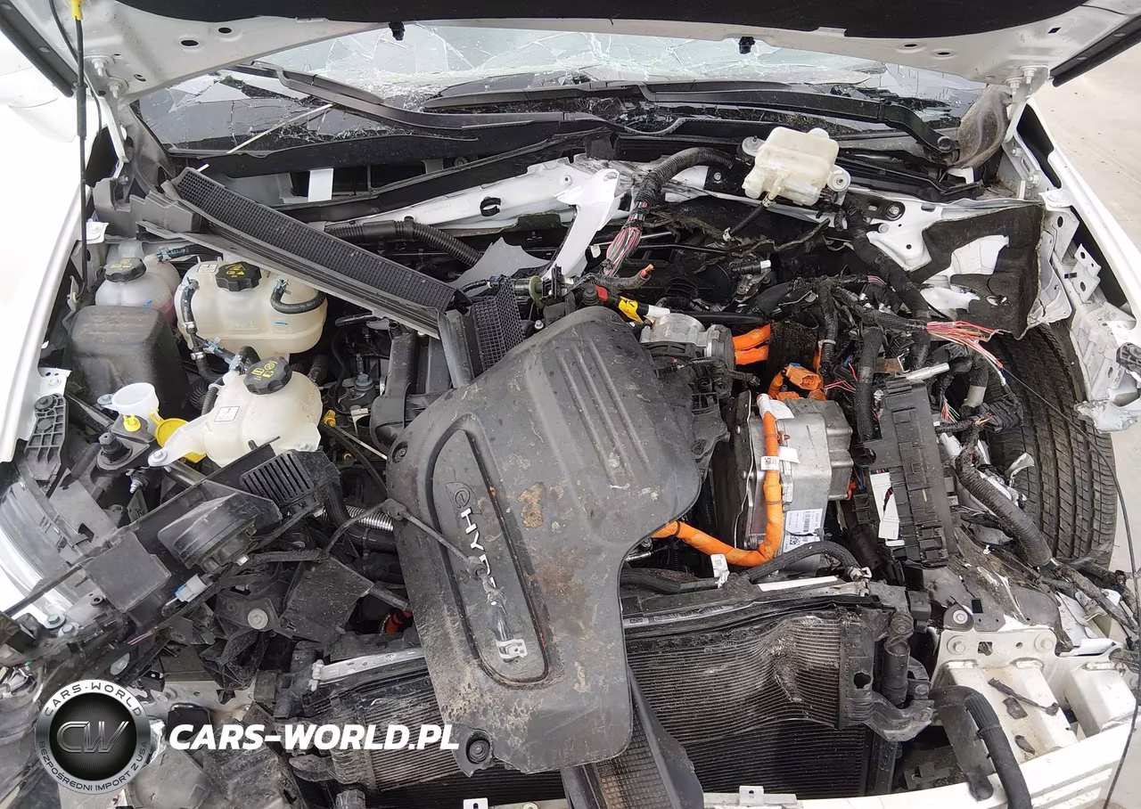 2022 Chrysler Pacifica Hybrid Touring L VIN:2C4RC1L79NR205407 - 10