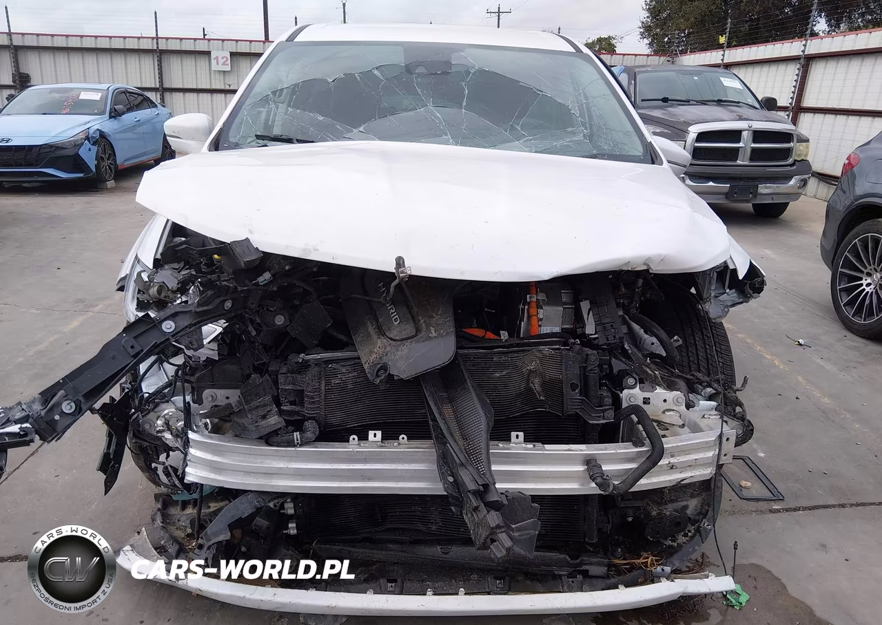 2022 Chrysler Pacifica Hybrid Touring L VIN:2C4RC1L79NR205407 - 6