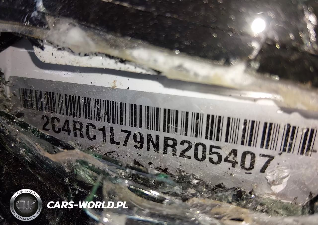 2022 Chrysler Pacifica Hybrid Touring L VIN:2C4RC1L79NR205407 - 9