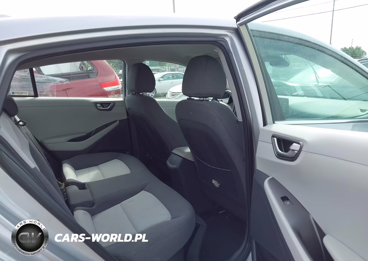 2020 Hyundai Ioniq Hybrid Se VIN:KMHC75LC7LU220563 - 8