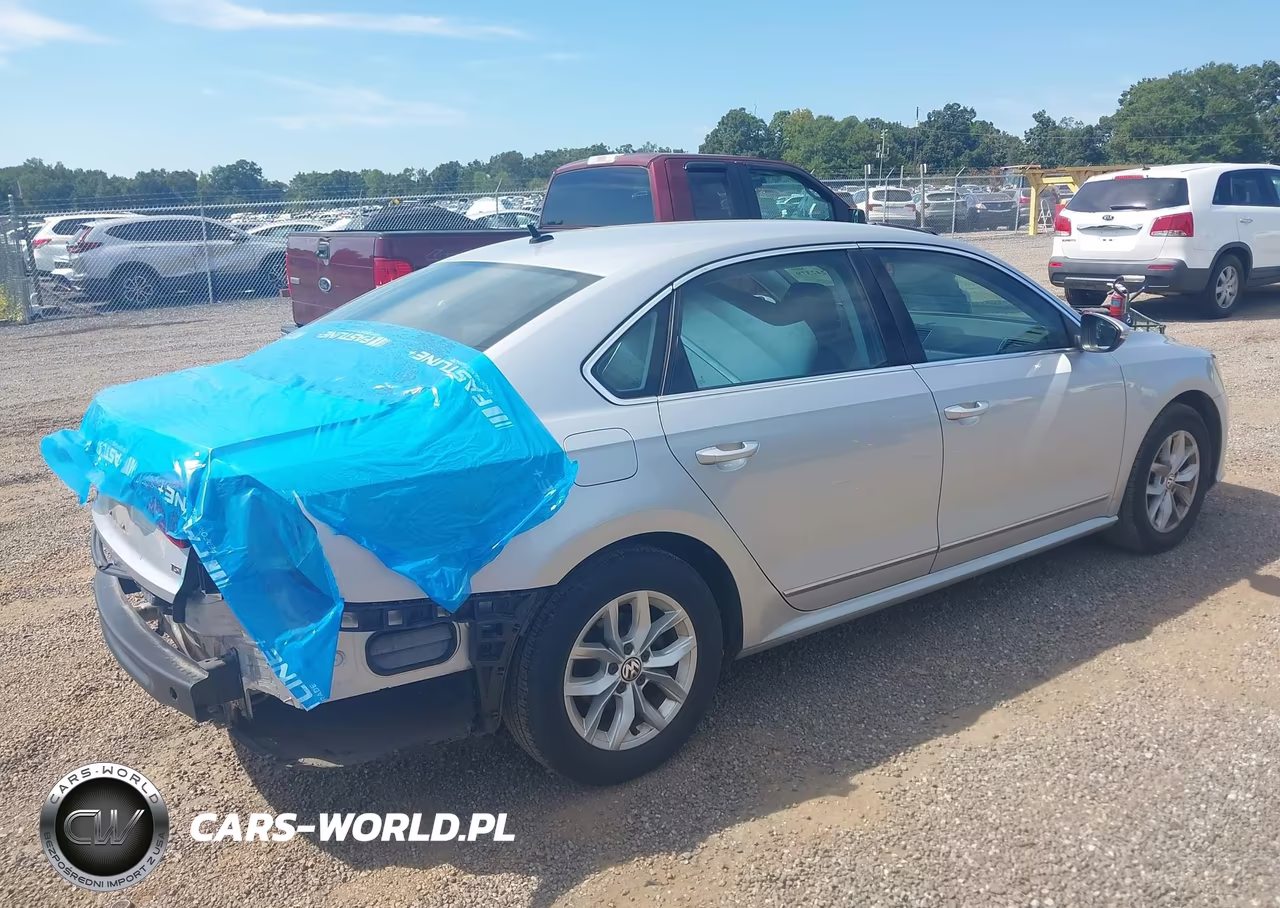 2017 Volkswagen Passat 1.8T S VIN:1VWAT7A32HC003017 - 4
