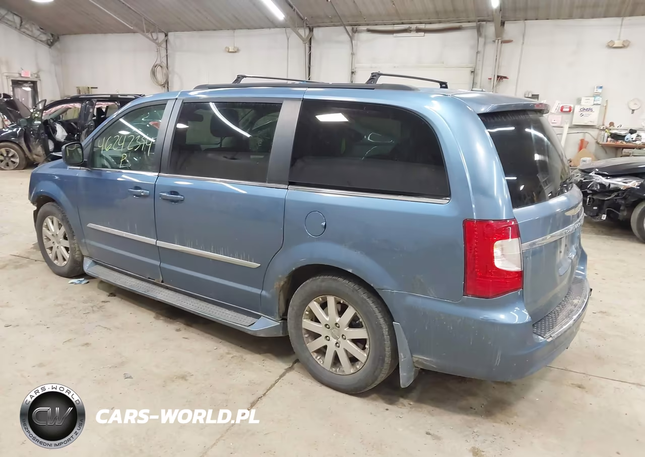 2012 Chrysler Town & Country Touring VIN:2C4RC1BG0CR209151 - 3