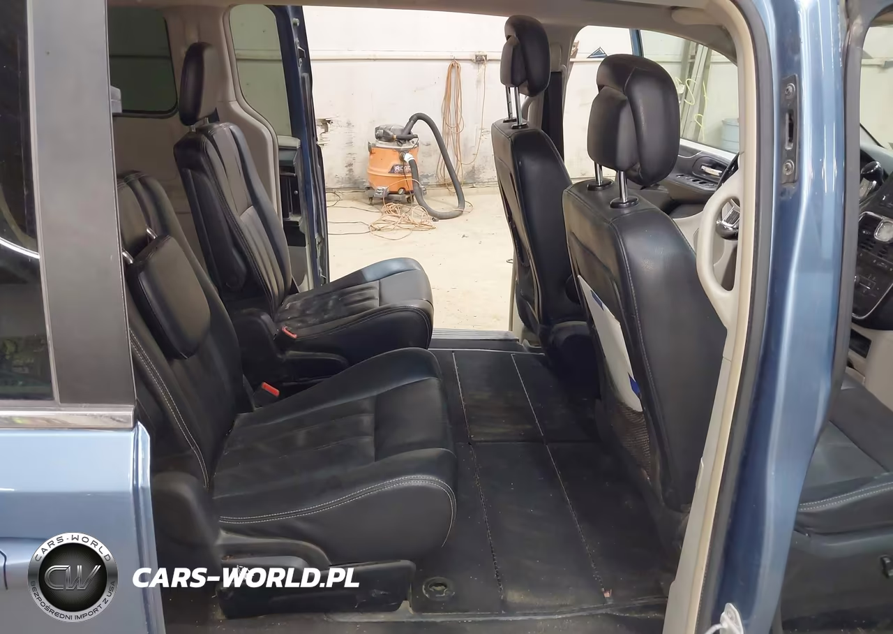 2012 Chrysler Town & Country Touring VIN:2C4RC1BG0CR209151 - 8