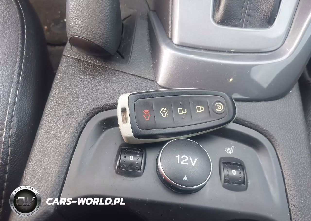 2014 Ford Focus Titanium VIN:1FADP3N22EL346118 - 11