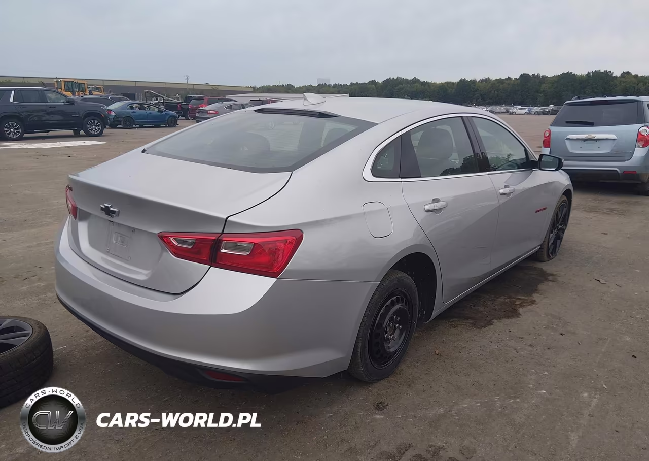 2018 Chevrolet Malibu Lt VIN:1G1ZD5ST0JF258722 - 4