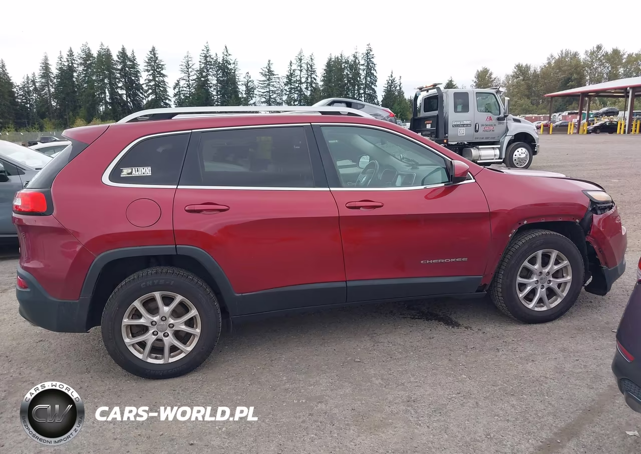2015 Jeep Cherokee Latitude VIN:1C4PJMCS4FW769767 - 14