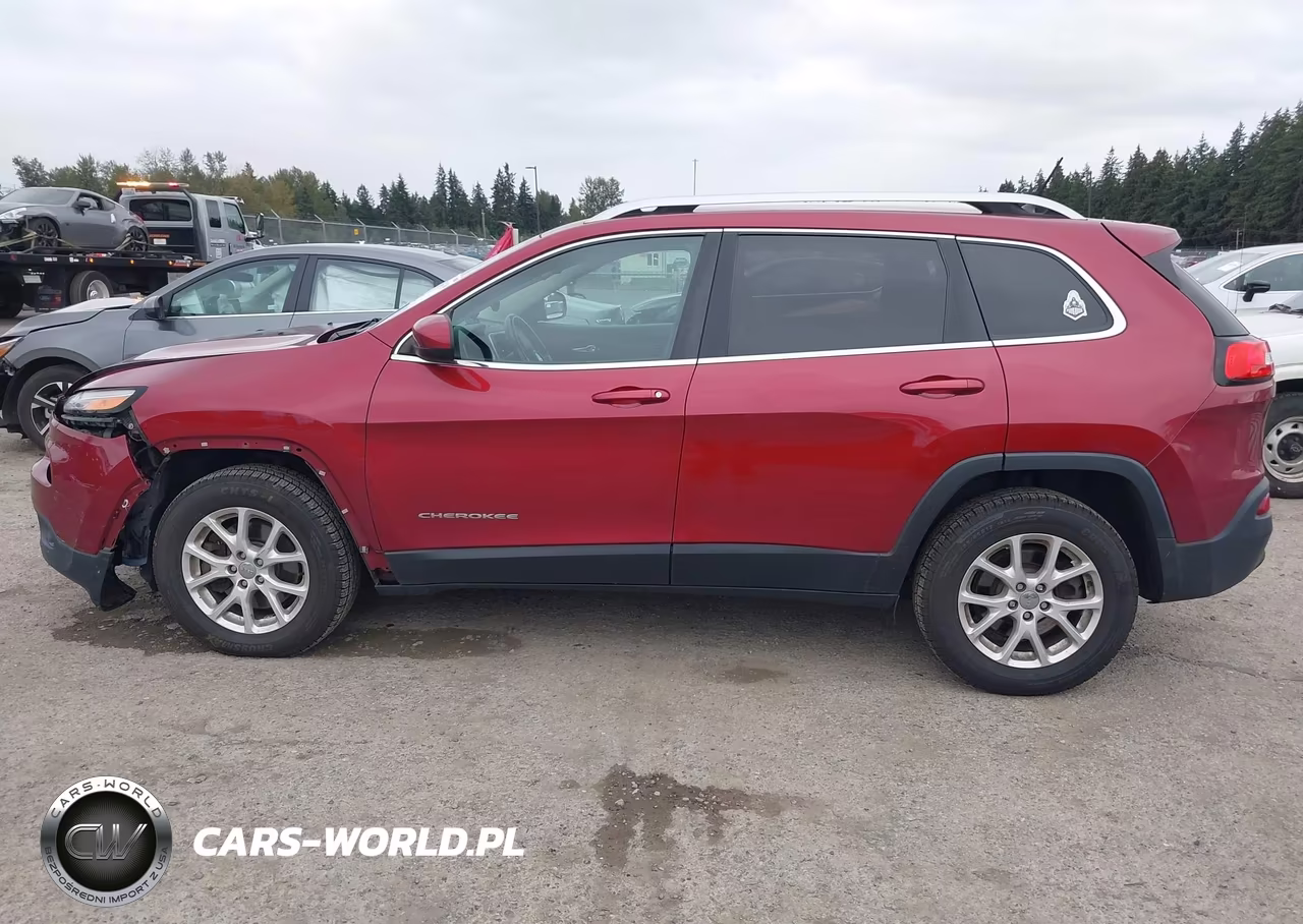 2015 Jeep Cherokee Latitude VIN:1C4PJMCS4FW769767 - 15