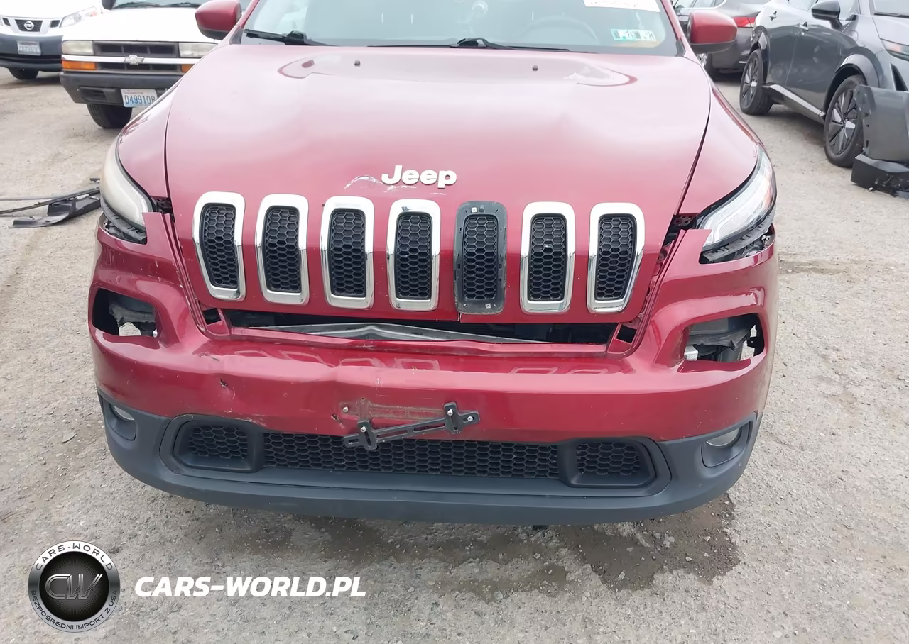 2015 Jeep Cherokee Latitude VIN:1C4PJMCS4FW769767 - 6