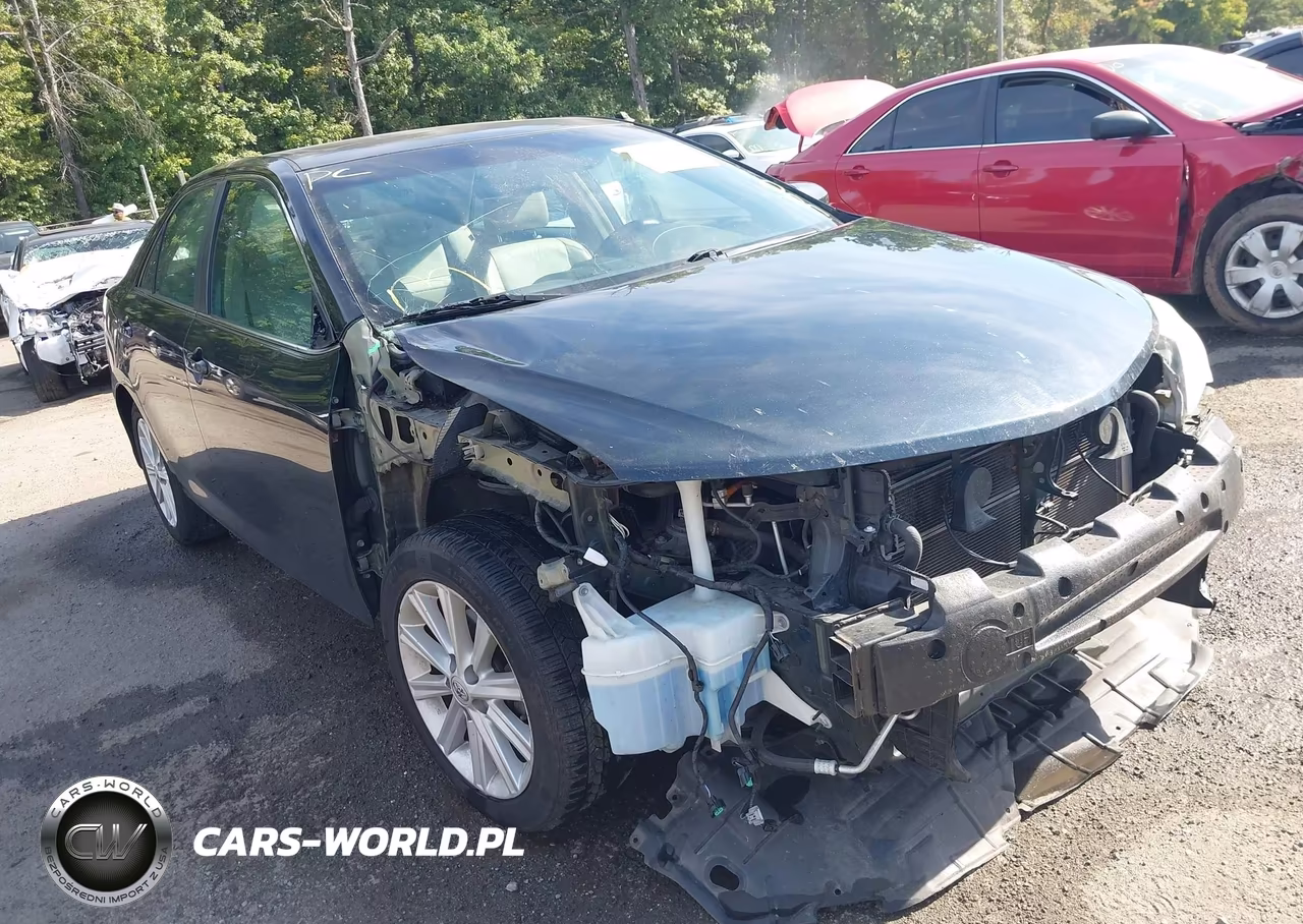 2014 Toyota Camry Hybrid Xle