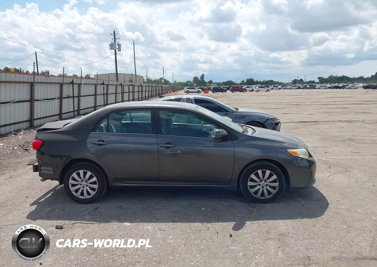 2013 Toyota Corolla Le VIN:2T1BU4EE2DC931510 - 13