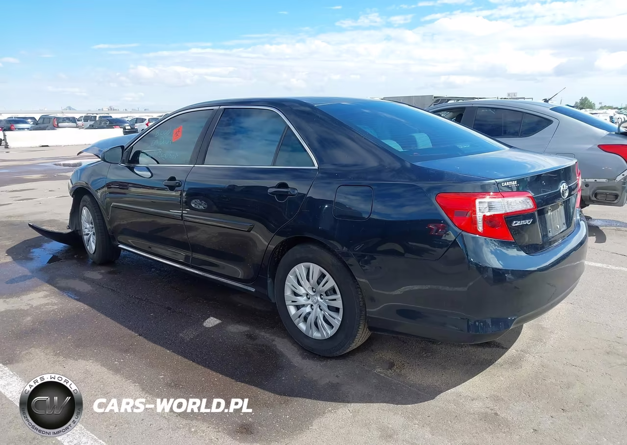 2013 Toyota Camry Le VIN:4T4BF1FK0DR327679 - 3