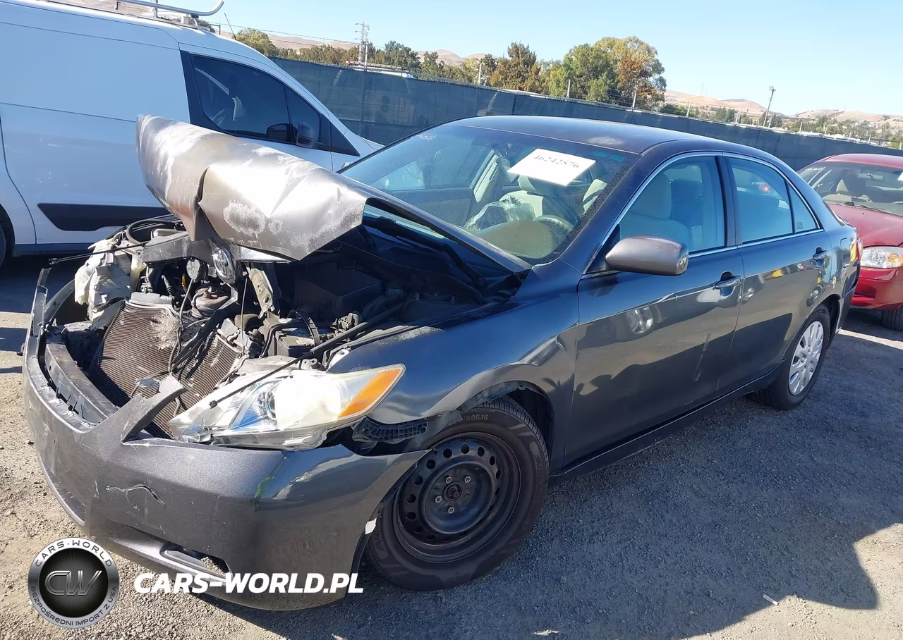2008 Toyota Camry Le VIN:4T1BE46K18U735483 - 2