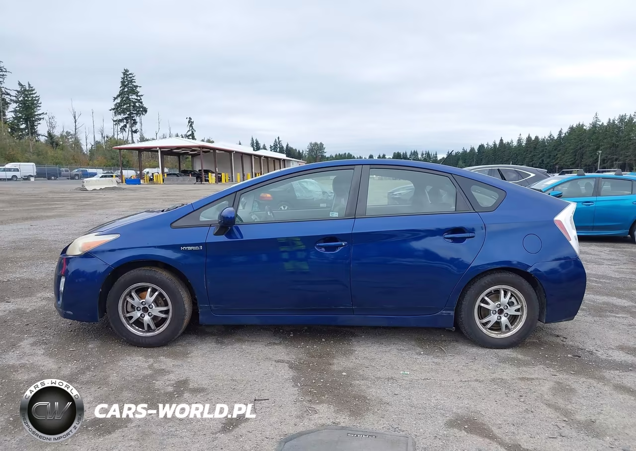 2011 Toyota Prius Three VIN:JTDKN3DU9B0274177 - 14