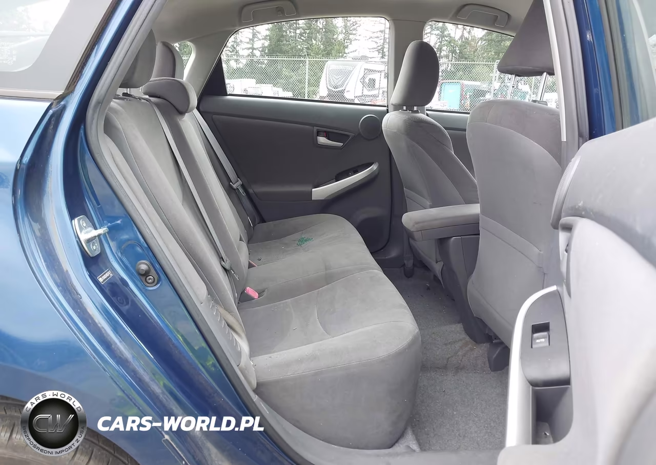 2011 Toyota Prius Three VIN:JTDKN3DU9B0274177 - 8