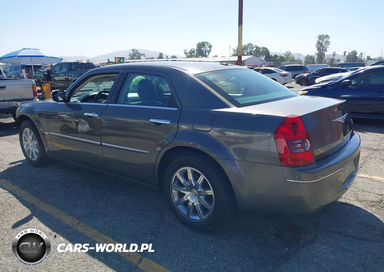 2010 Chrysler 300 Touring-Signature Series-Executive Series VIN:2C3CA5CV2AH279788 - 3