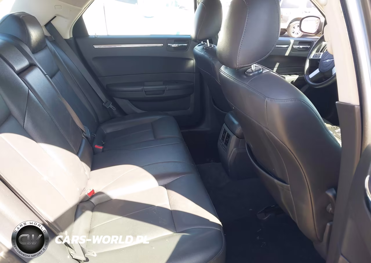 2010 Chrysler 300 Touring-Signature Series-Executive Series VIN:2C3CA5CV2AH279788 - 8