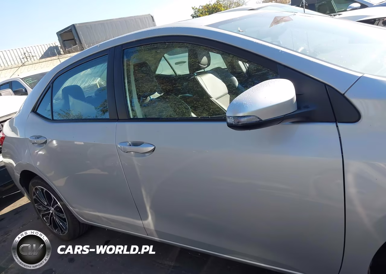 2015 Toyota Corolla S Plus VIN:5YFBURHE7FP310629 - 13