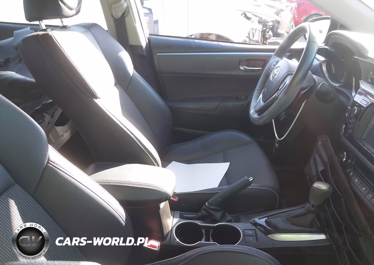 2015 Toyota Corolla S Plus VIN:5YFBURHE7FP310629 - 5