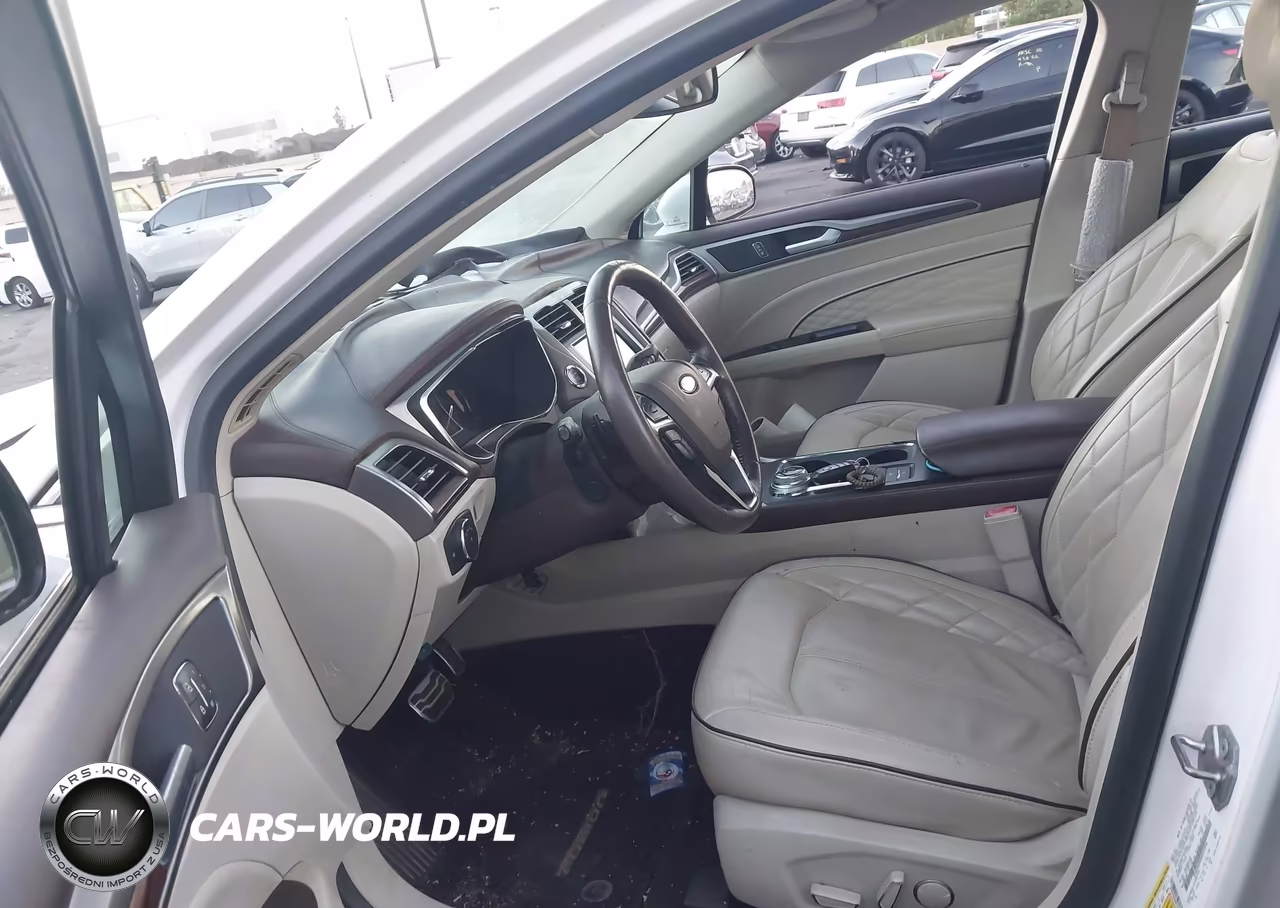 2017 Ford Fusion Platinum VIN:3FA6P0K90HR335956 - 5