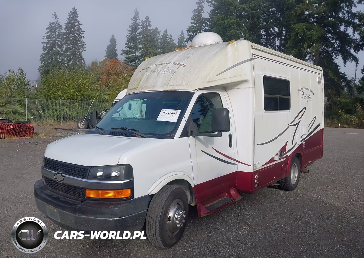2004 Chevrolet Express Cutaway Base W-C7L-C7N VIN:1GBJG31U041150620 - 2