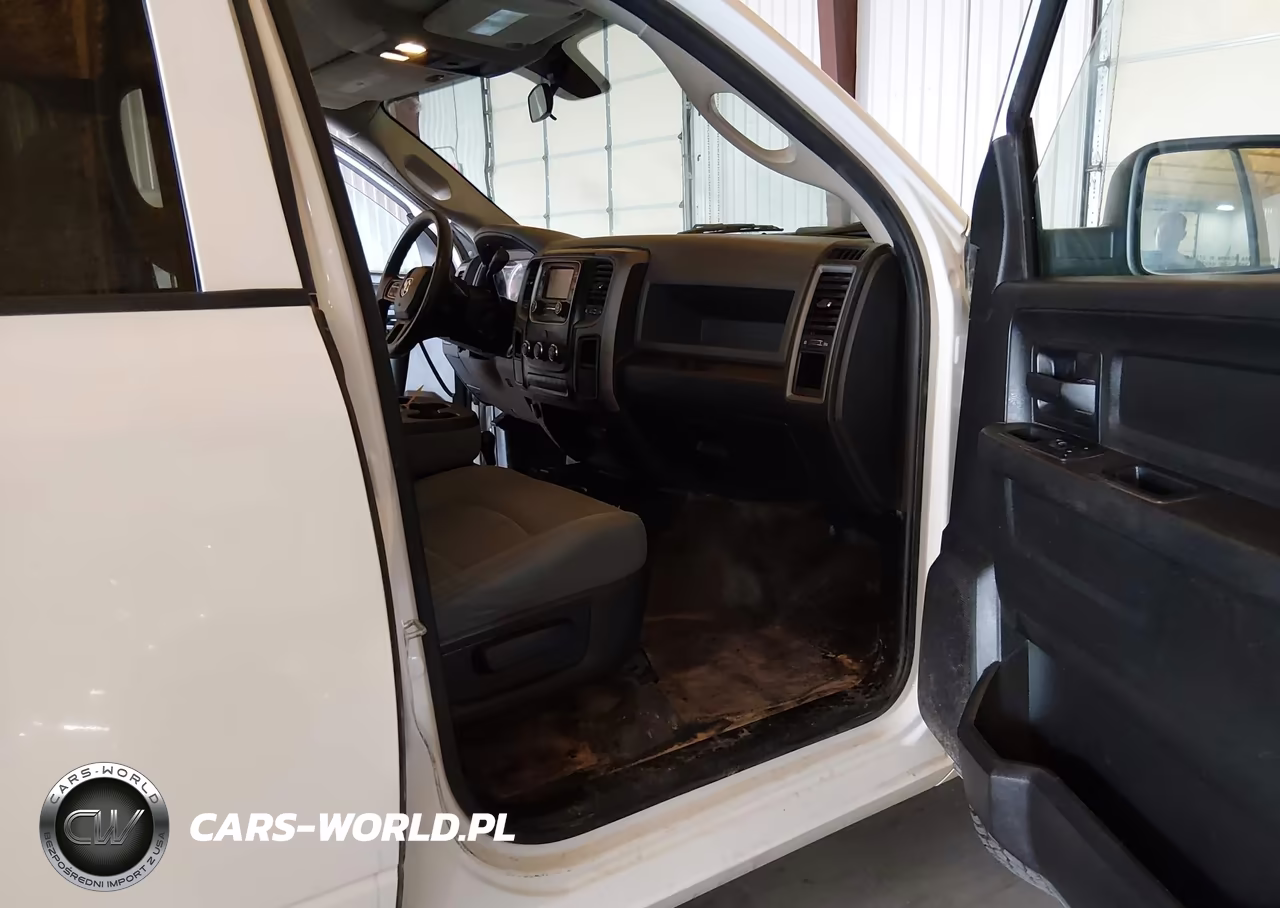 2018 Ram 2500 Tradesman 4X4 8' Box VIN:3C6TR5HT7JG287579 - 5
