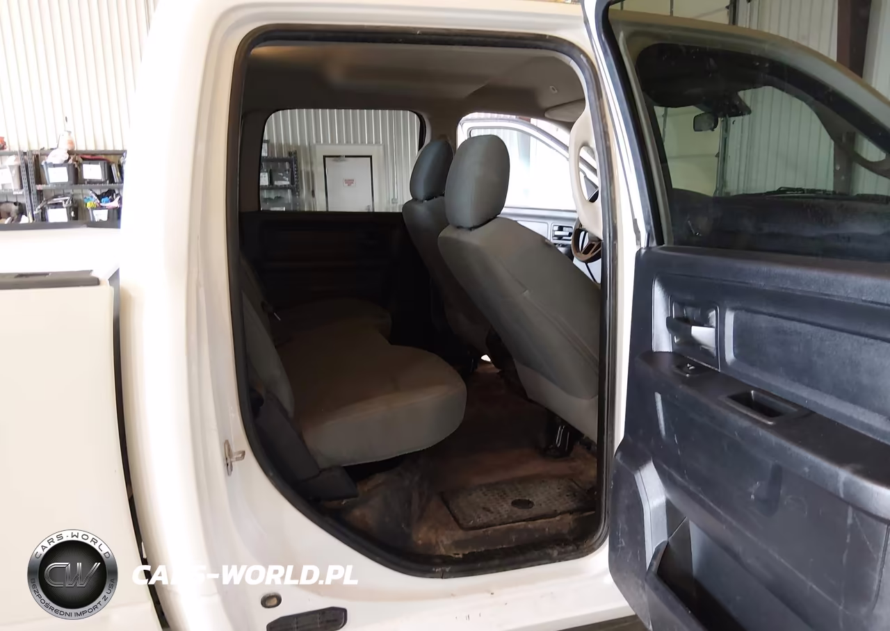 2018 Ram 2500 Tradesman 4X4 8' Box VIN:3C6TR5HT7JG287579 - 8