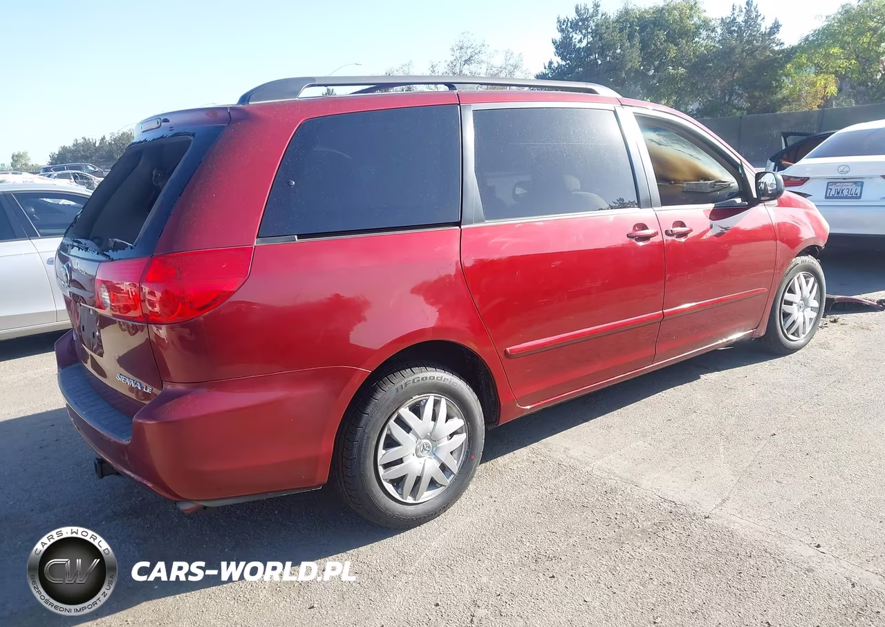 2010 Toyota Sienna Le VIN:5TDKK4CC6AS301872 - 4