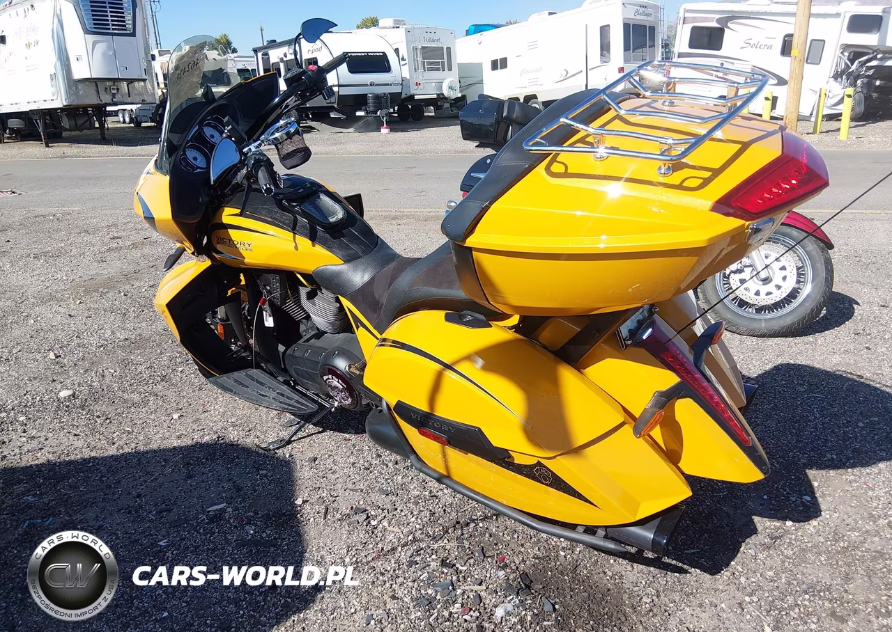2013 Victory Motorcycles Cness Cross Country VIN:5VPKW36N7D3017749 - 3
