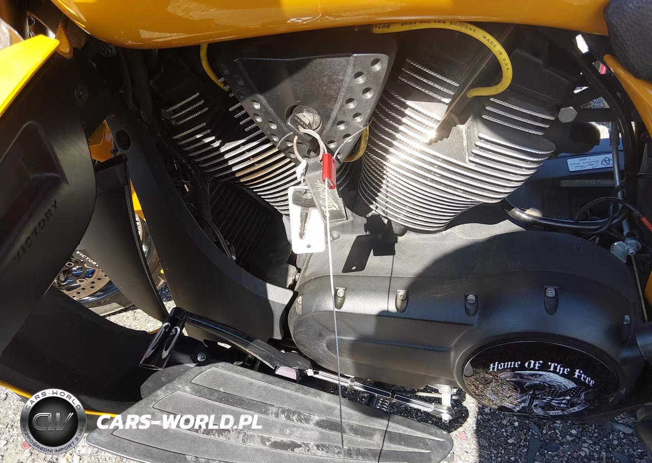 2013 Victory Motorcycles Cness Cross Country VIN:5VPKW36N7D3017749 - 9