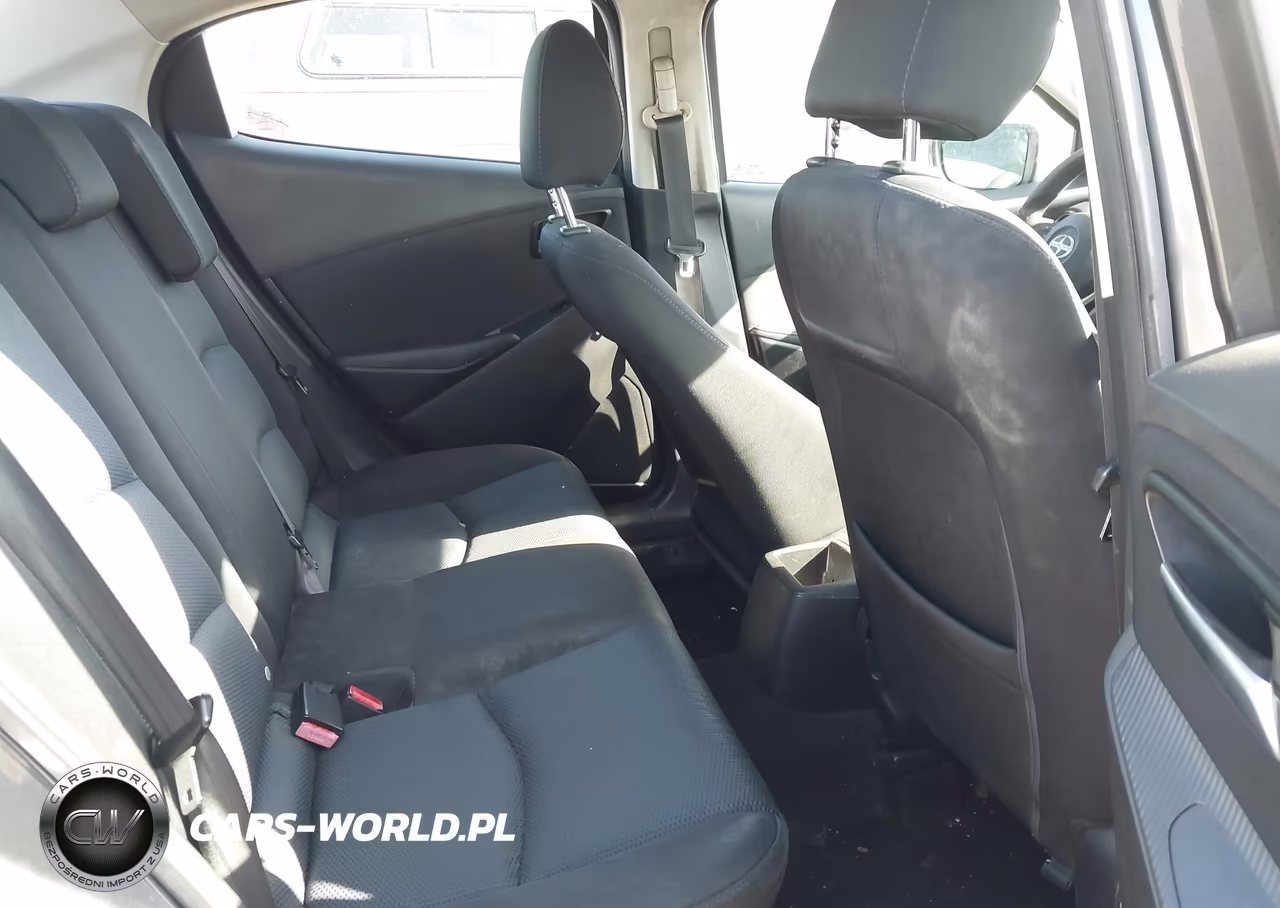 2016 Scion Ia VIN:3MYDLBZV9GY118018 - 8