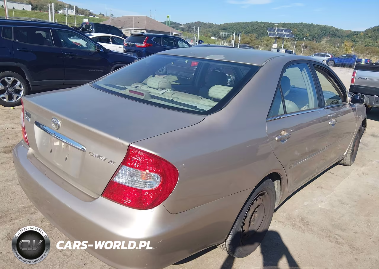 2004 Toyota Camry Xle VIN:4T1BE30K44U858515 - 4