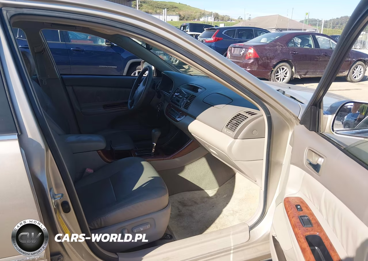 2004 Toyota Camry Xle VIN:4T1BE30K44U858515 - 5