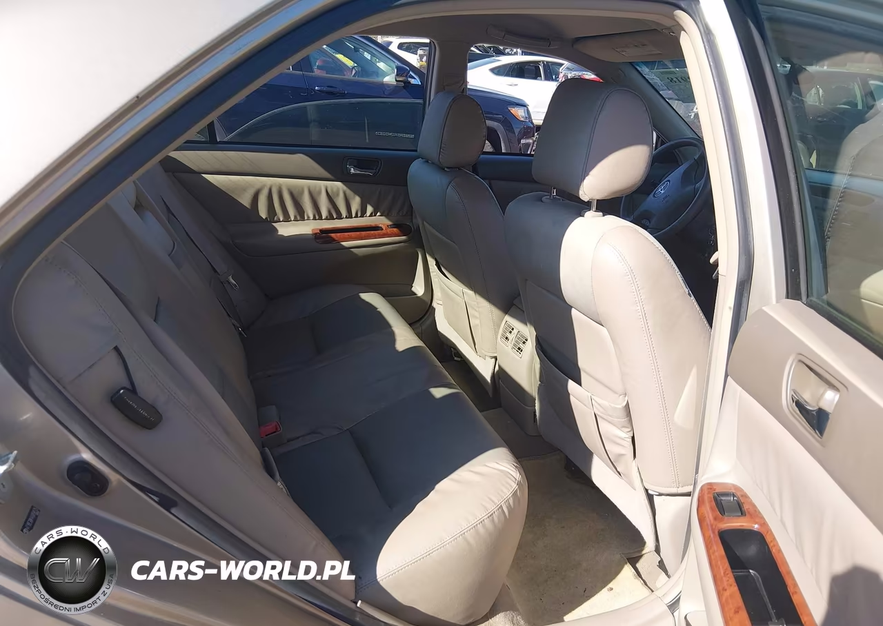 2004 Toyota Camry Xle VIN:4T1BE30K44U858515 - 8
