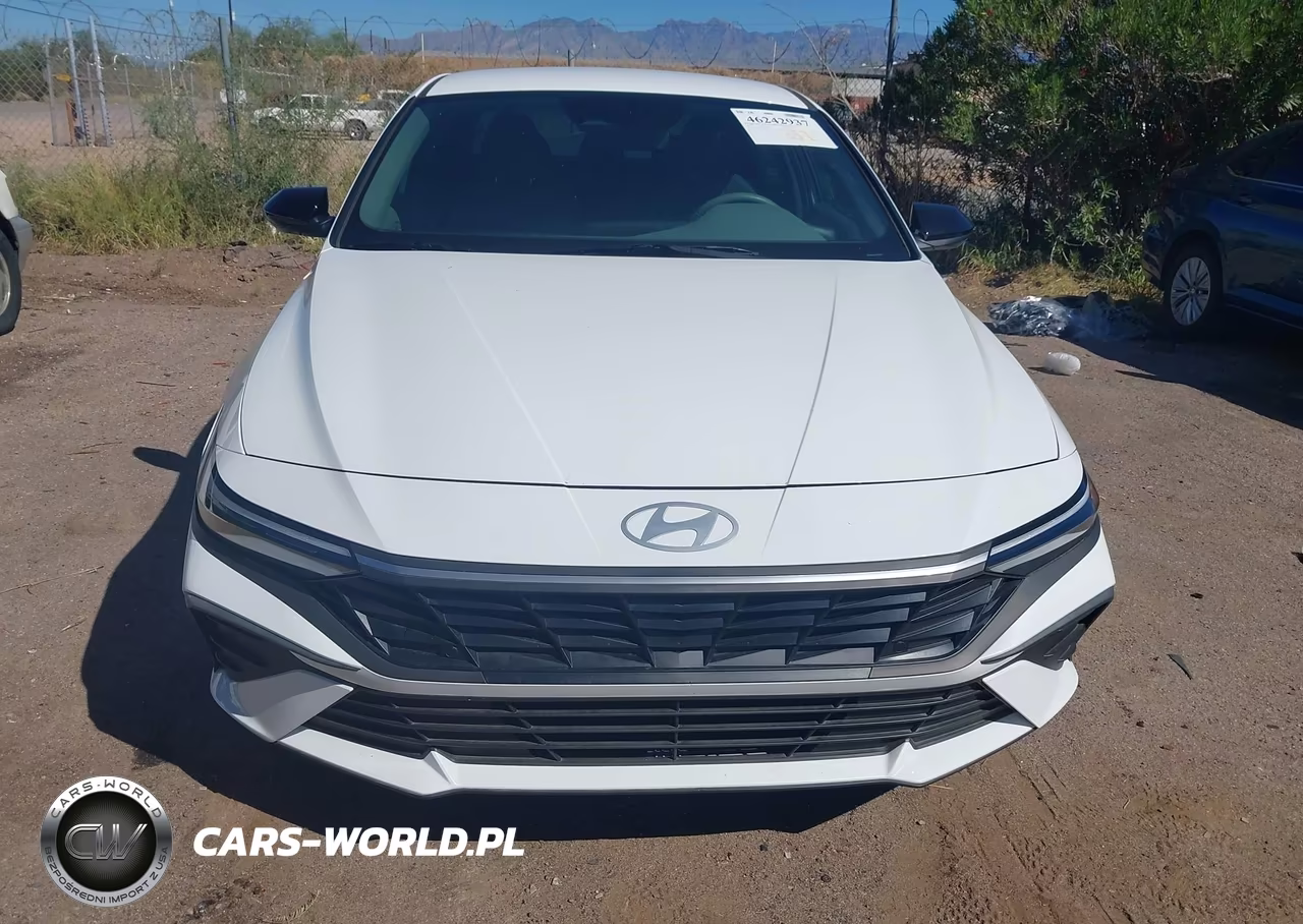 2025 Hyundai Elantra Sel Sport VIN:KMHLM4DG2SU010553 - 12