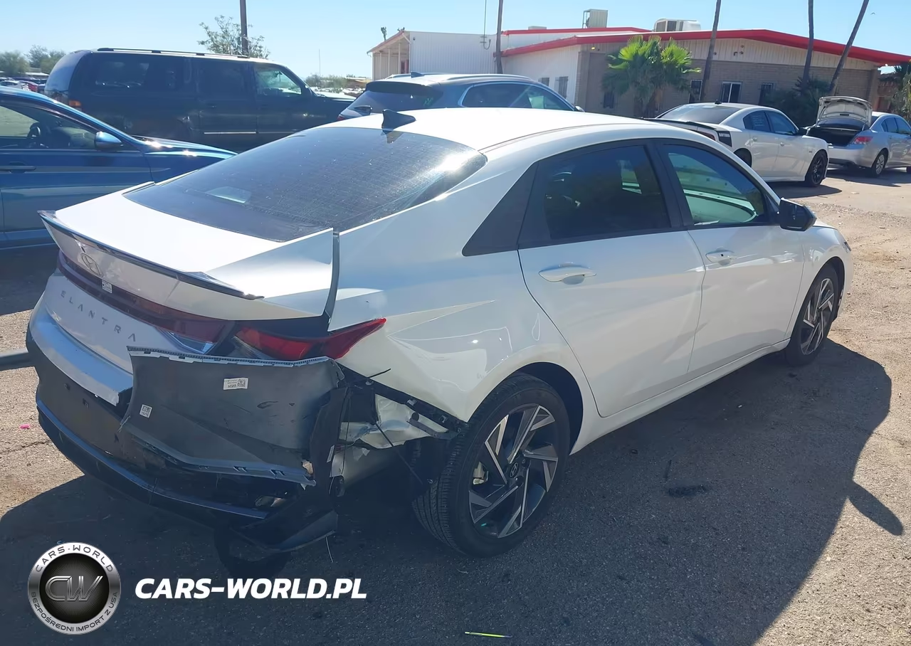 2025 Hyundai Elantra Sel Sport VIN:KMHLM4DG2SU010553 - 4