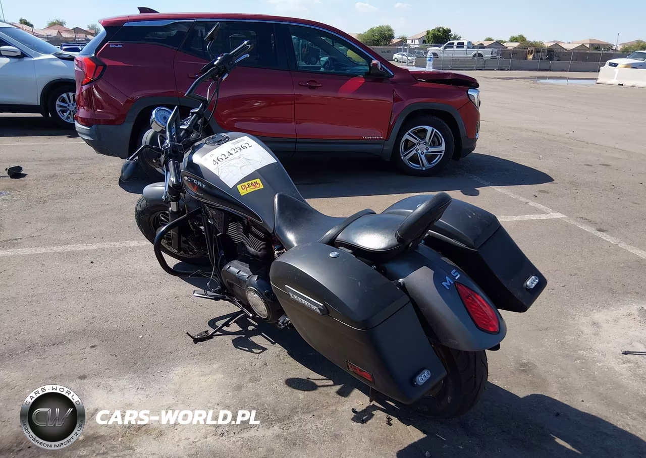 2015 Victory Motorcycles Gunner VIN:5VPLB36NXF3039182 - 3